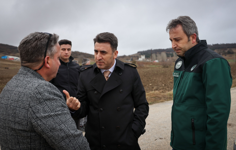 Bilecik'te selin etkili olduğu köyde tarım arazisi ve yolları su bastı